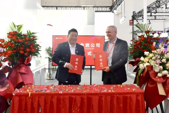 華工科技核心子公司華工激光攜手瑞士Synova，共拓水導(dǎo)激光新藍(lán)海